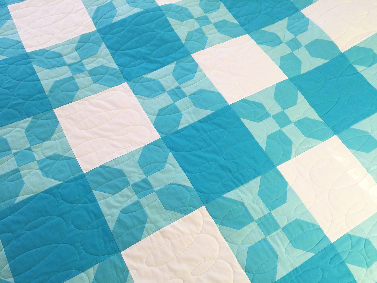 Modern Irish Chain Quilt Pattern - Golightly - PDF