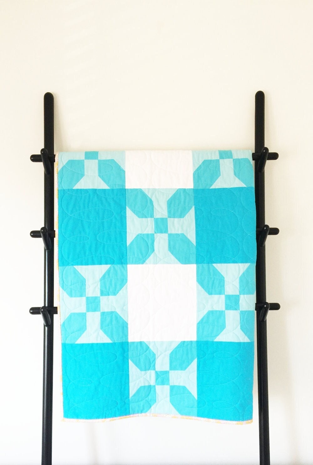 Modern Irish Chain Quilt Pattern - Golightly - PDF